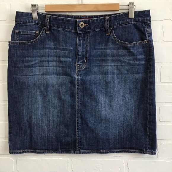 TOMMY Hilfiger jeans denim skirt high rise waisted dark blue pockets preppy 32 - Picture 8 of 8